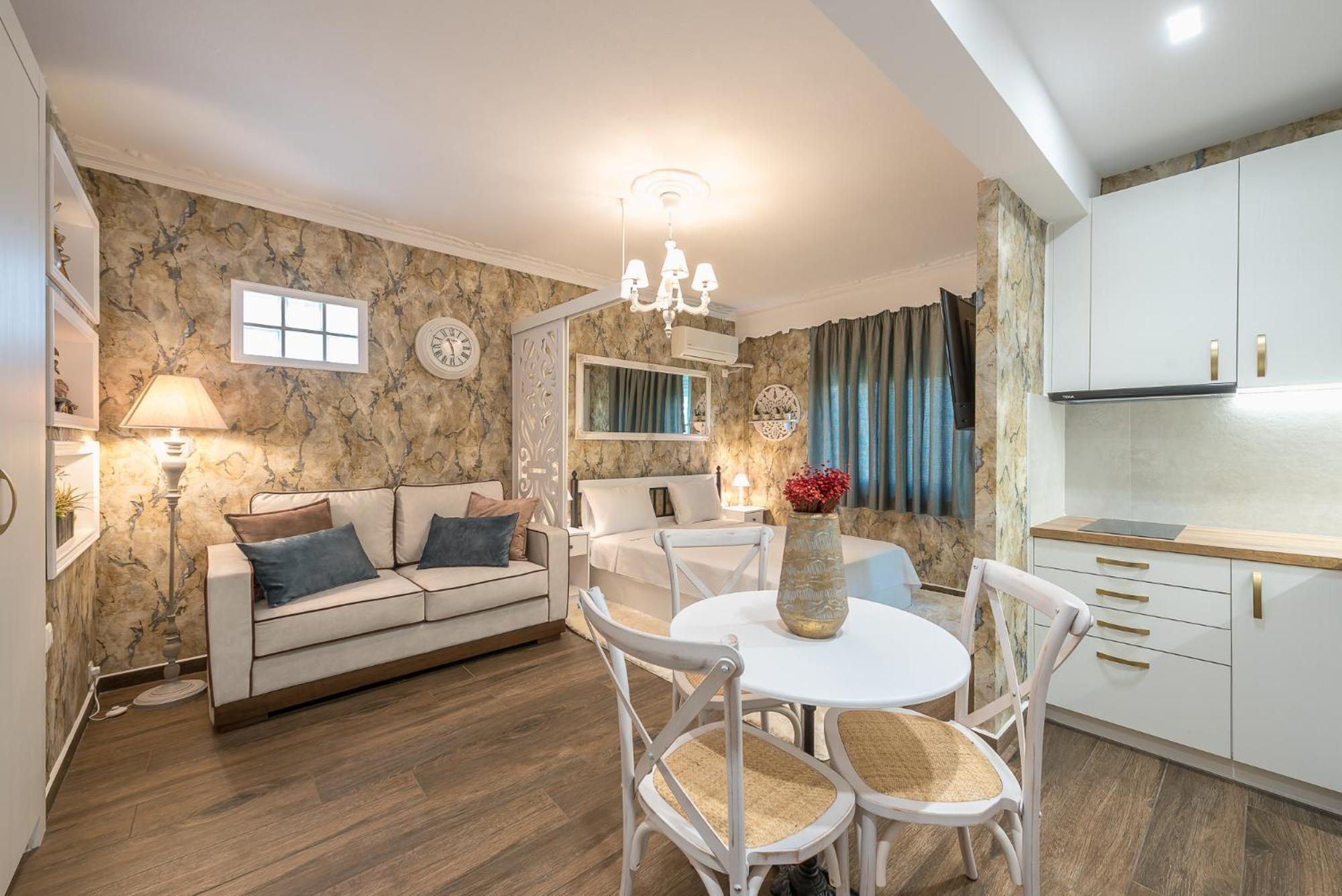 Modern Comfort In Neos Kosmos Metro Apartment Athen